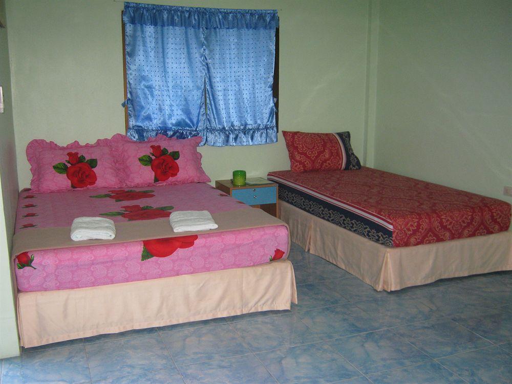 Wangwaree Resort Nai Yang Beach Extérieur photo